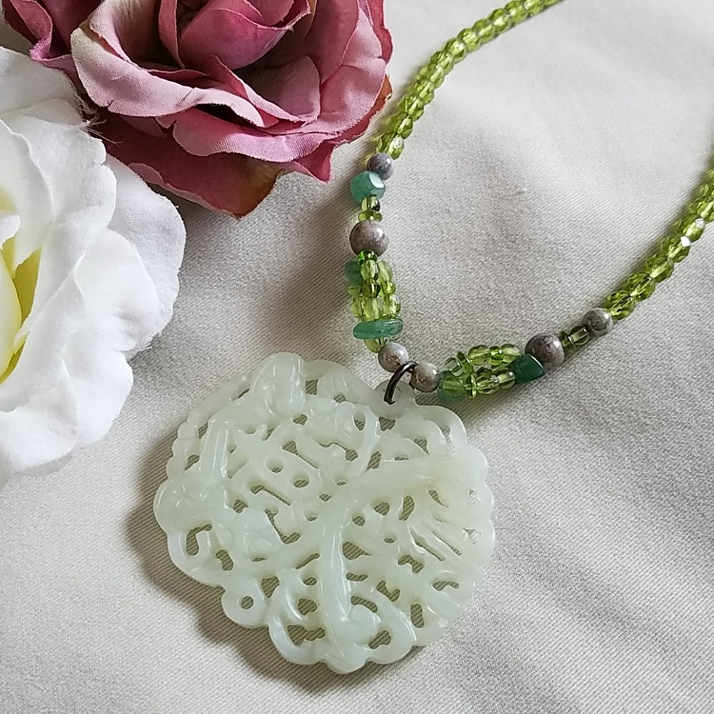 PERIDOT & JADE NECKLACE